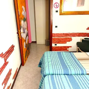 Aparthotel Cozy!! 